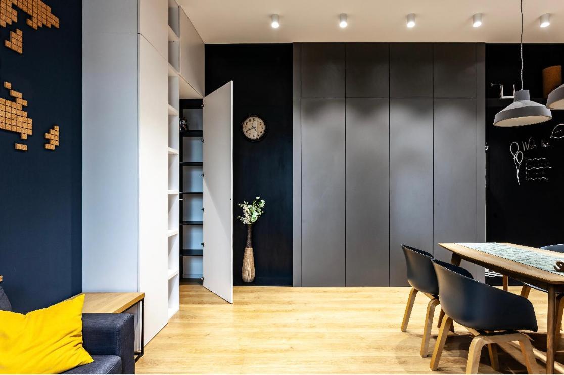 Apartments "Під Дубом"- "Under The Oak" Lviv Ngoại thất bức ảnh